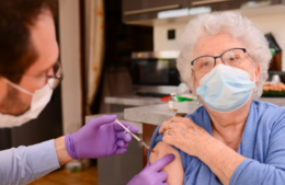 Vaccination à domicile pour les + 80 ans